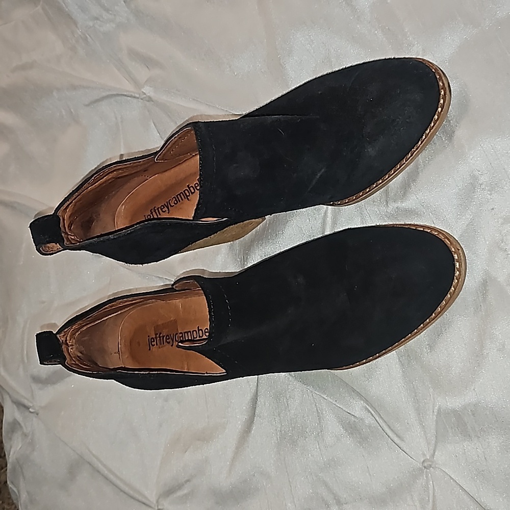 Jeffery Campbell size 6 black suede booties size 6...great condition/like new!